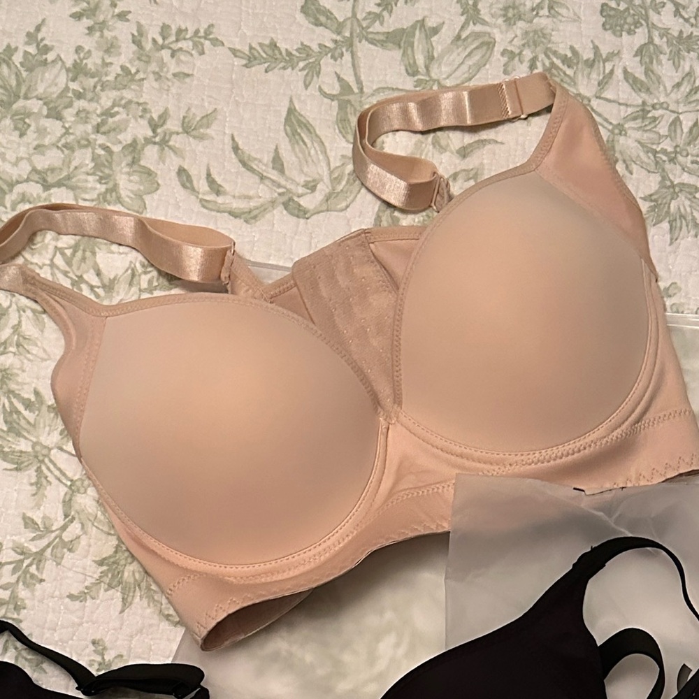 Seamless Nude bra
